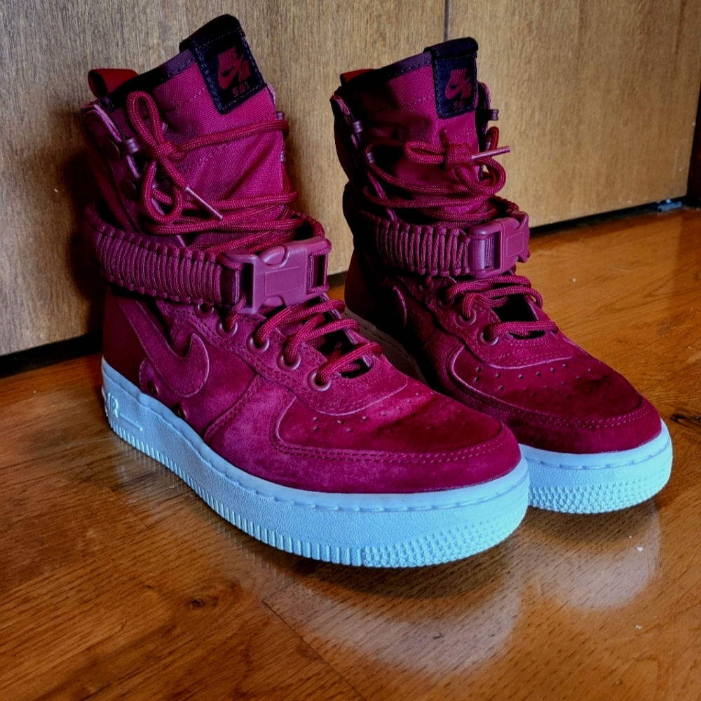 Nike Air SF AF1 womens 6 like new